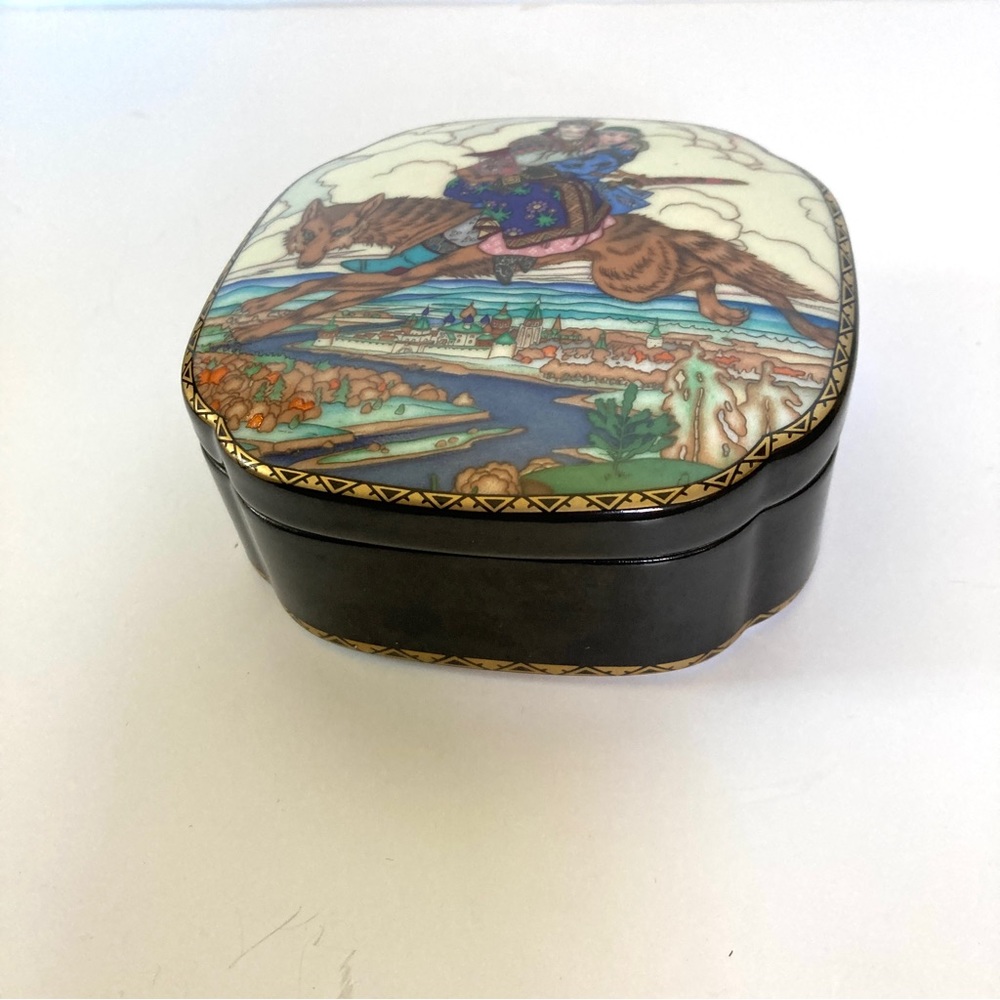 Villeroy & Boch Heinrich porcelain box limited edition The Firebird